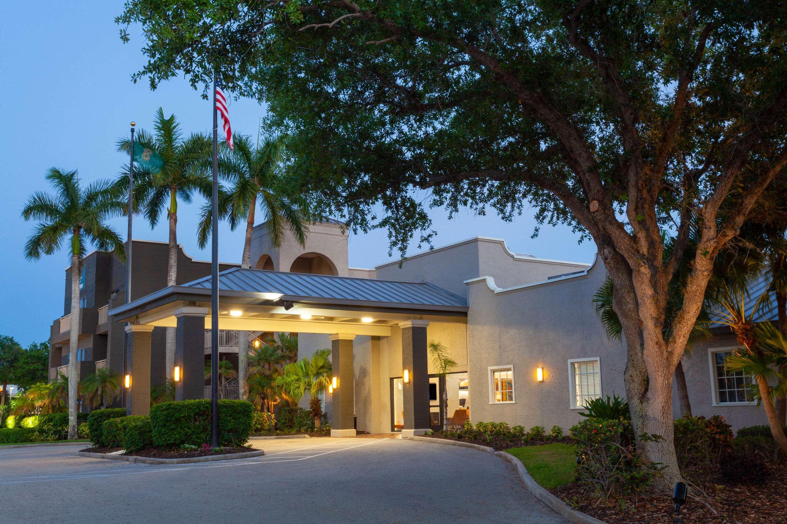 La Quinta By Wyndham Ft. Myers - Sanibel Gateway Hotel Fort Myers Kültér fotó